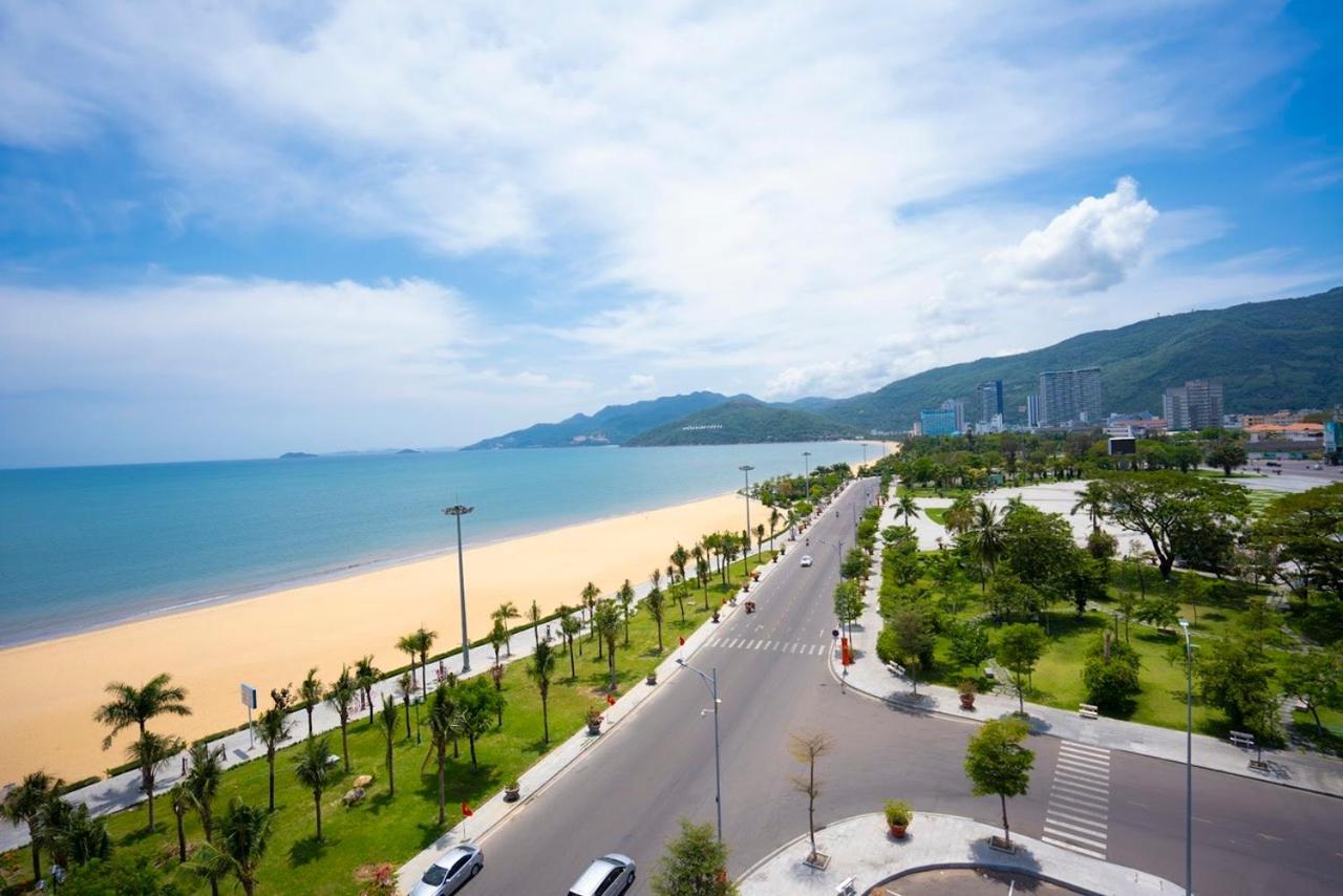 Hotel Thien Hai Куи Нхон Екстериор снимка
