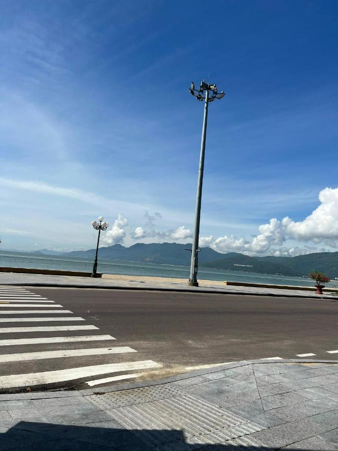 Hotel Thien Hai Куи Нхон Екстериор снимка